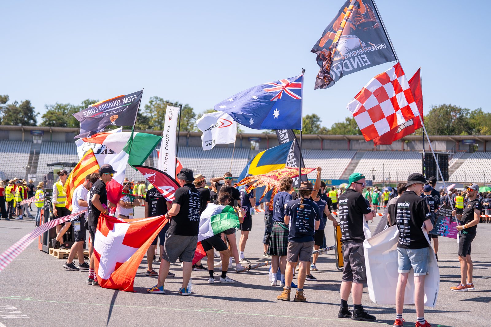Internationale Teams bei der Formula Student Germany